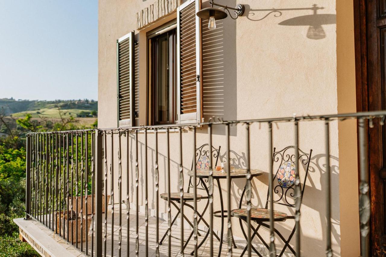 La Casa Delle Api Bed & Breakfast ออฟฟิดา ภายนอก รูปภาพ