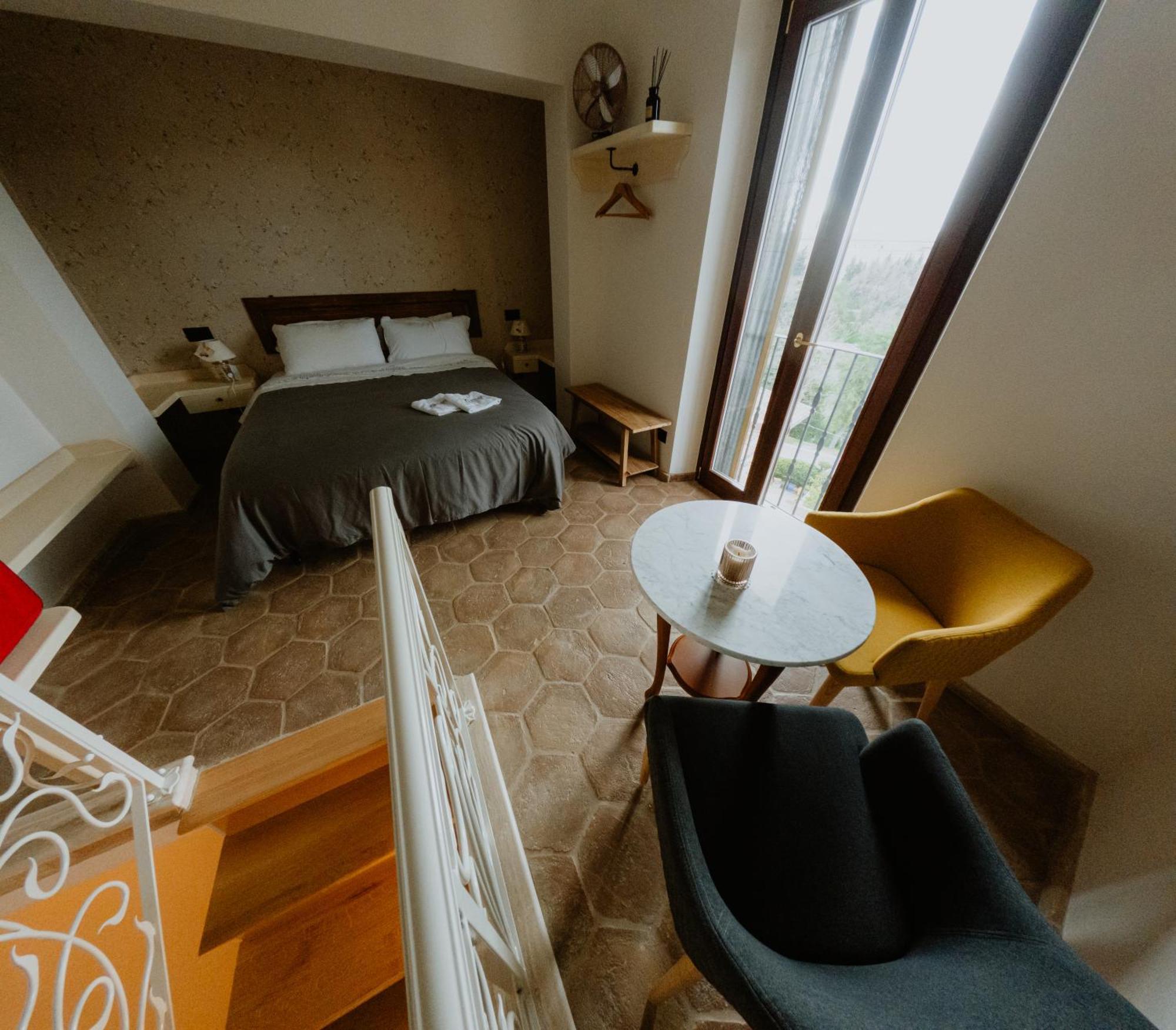 La Casa Delle Api Bed & Breakfast ออฟฟิดา ภายนอก รูปภาพ